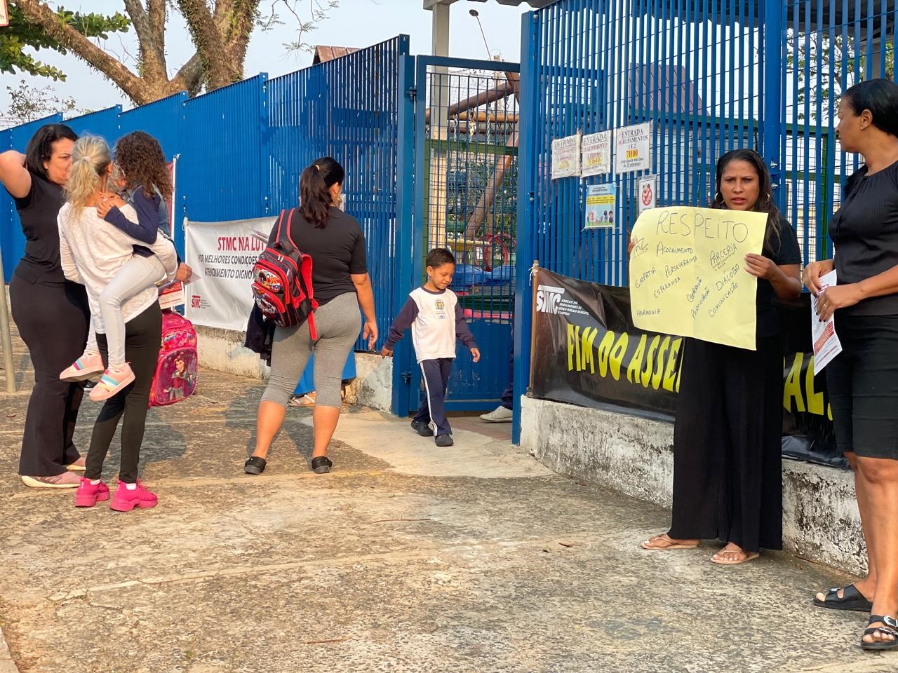 STMC - Panfletagem contra violência na CEI Nair Valente da Cunha - Outubro de 2024